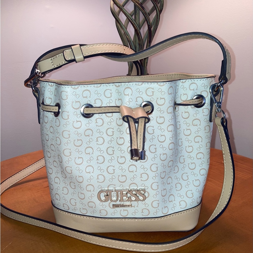 GUESS Beige & Cream Logo Bucket Bag w/Shoulder Strap - Picture 1 of 9